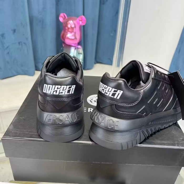 VERS SNEAKERS 23112901